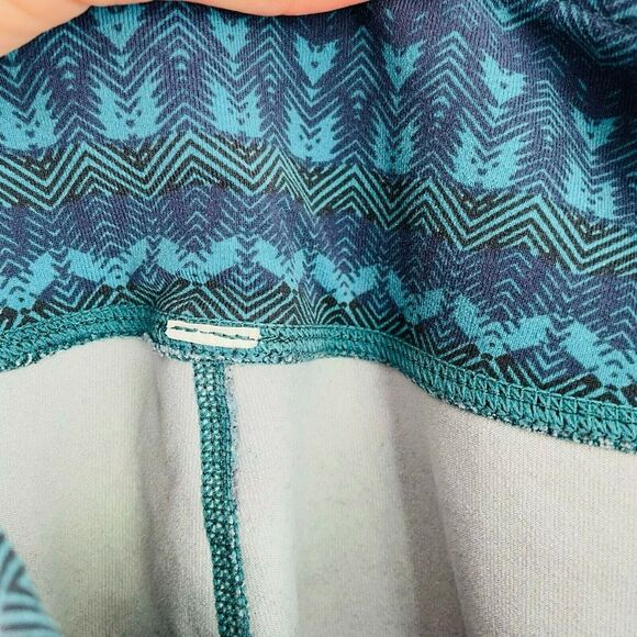 Alo Arctic Viridian Airbrush Capri Legging Size Small Yoga Cropped Crop Striped - Picture 8 of 10